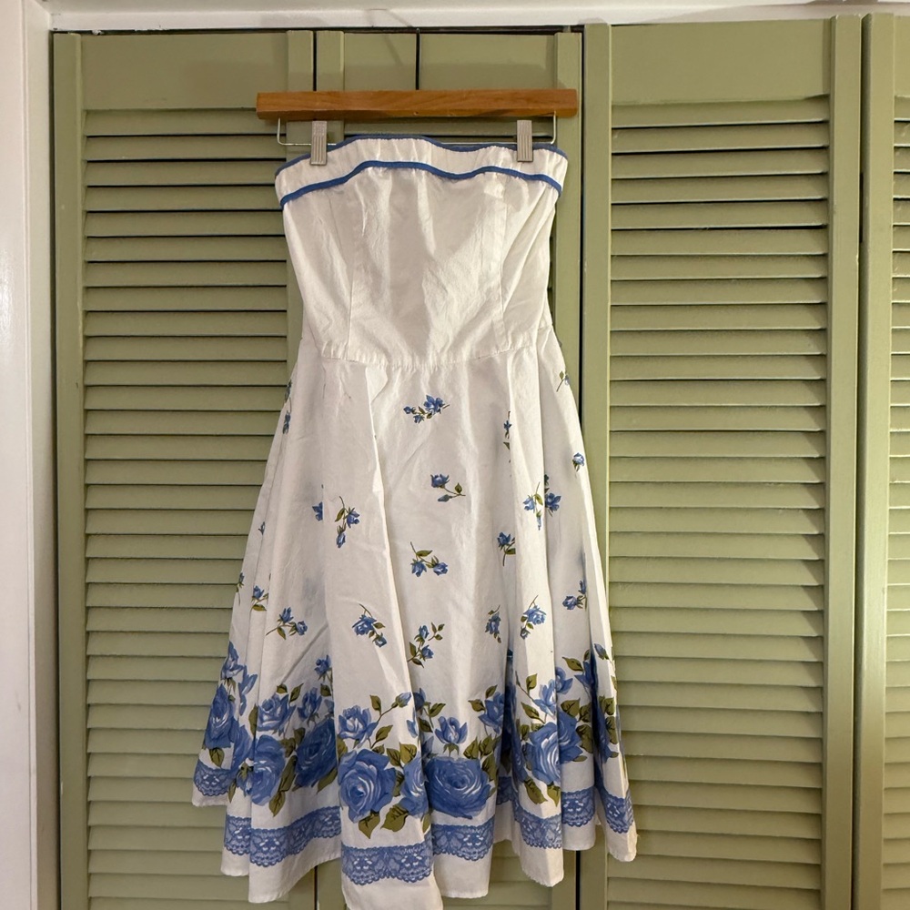 Steppin’ Out Floral Strapless Dress in Blue and White